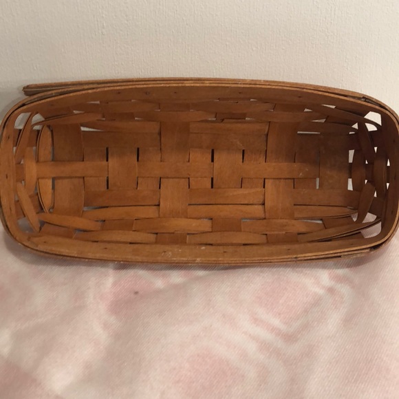 Longaberger Signed oblong cracker basket dated 1994 - Picture 3 of 13